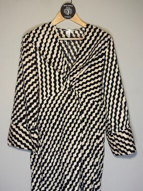 H&M Woven Chevron Twist-Front Women's Dress - Black & Cream Size XS